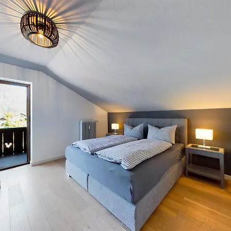 Hausberg No. 2 // Neu Apartment Garmisch-Partenkirchen