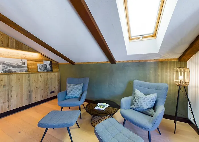 Hausberg No. 2 // Neu *