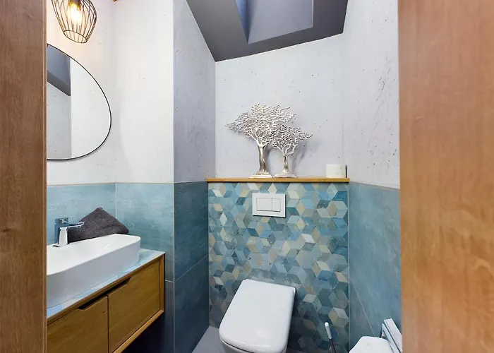 Hausberg No. 2 // Neu